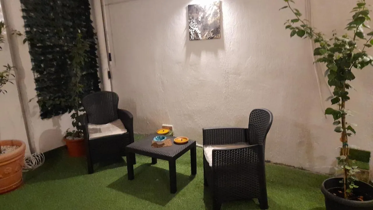 Semesterbostad Garden Suite Apartment Palermo
